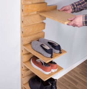 Wall-mounted shoe rack