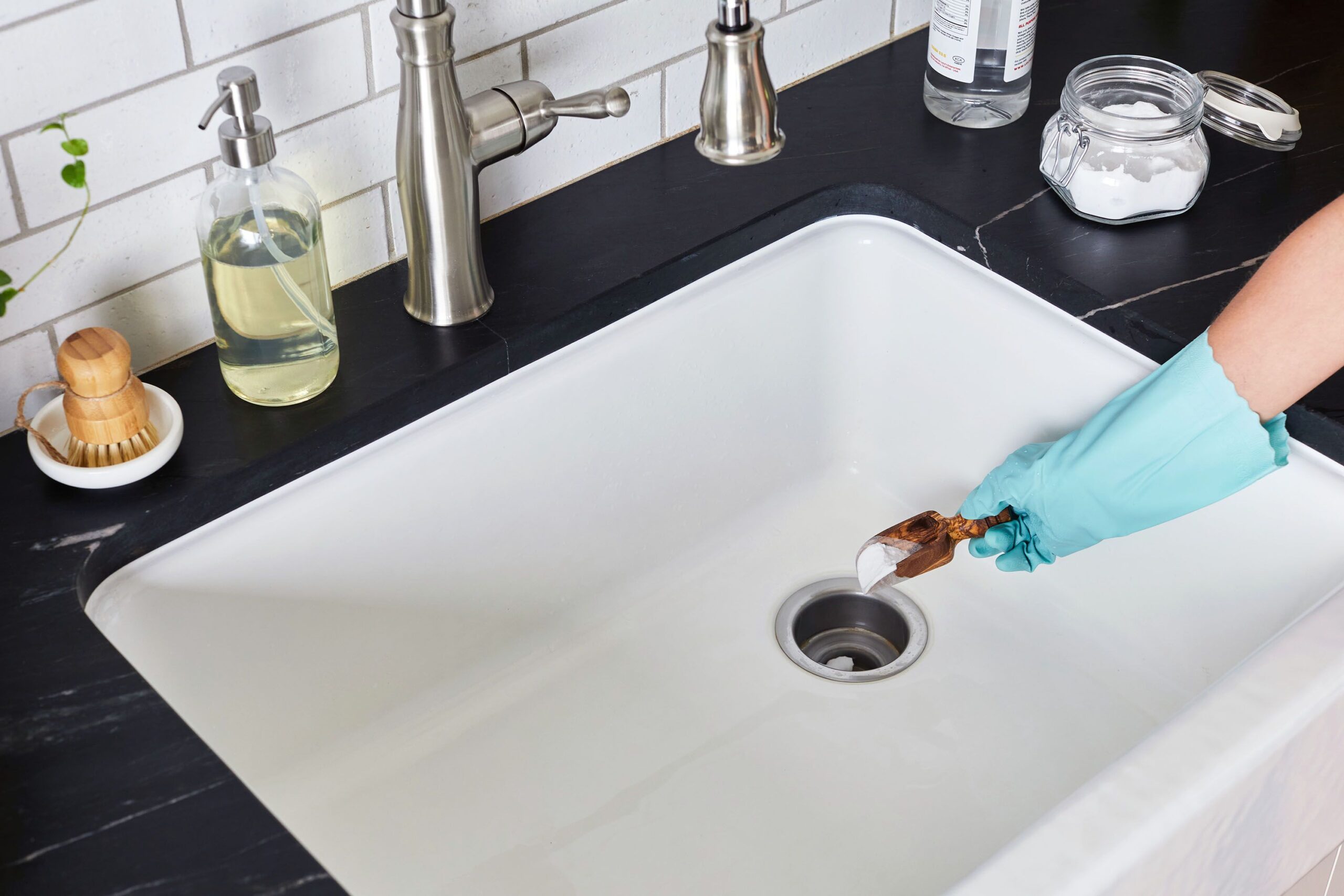 Best Drain Cleaner For Kitchen Sink: Chemical Or Home Made